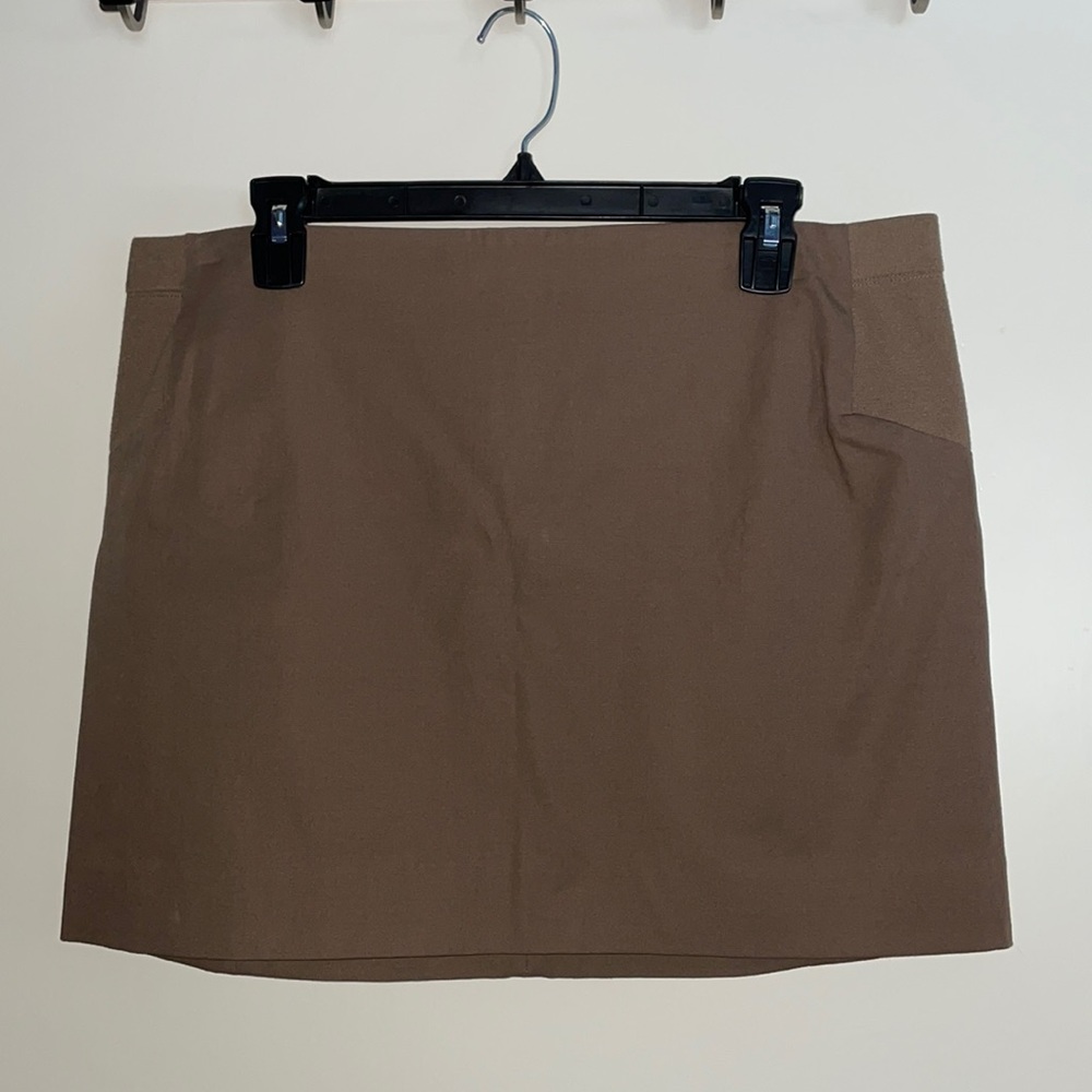 BCBG 'Jamie' Mini Skirt in Tart Brown - Picture 2 of 3